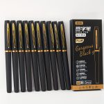 Set de 15 pixuri neutre, incluzând 3 cutii de pixuri gel cu vârfuri de 0.5mm, 0.7mm și 1.0mm. Aceste pixuri pe bază de apă oferă o experiență de scriere fină, potrivite pentru utilizare școlară și de birou. Pixul cu bilă este inclus.