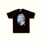 Tricou